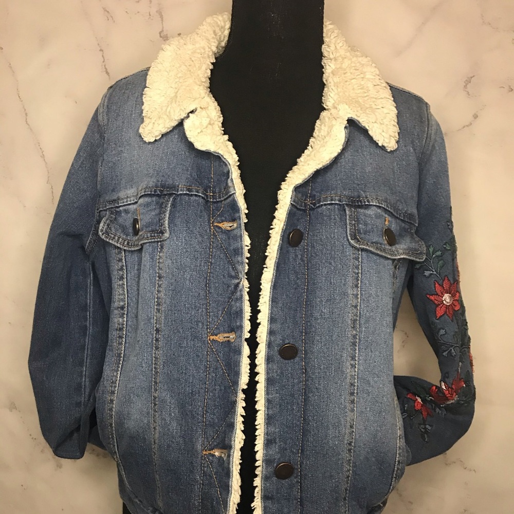 Jean jacket - Picture 2 of 3